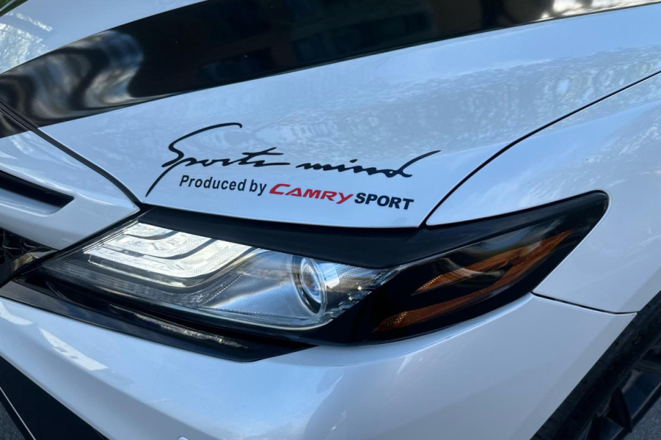 2018 Toyota Camry - Image 29
