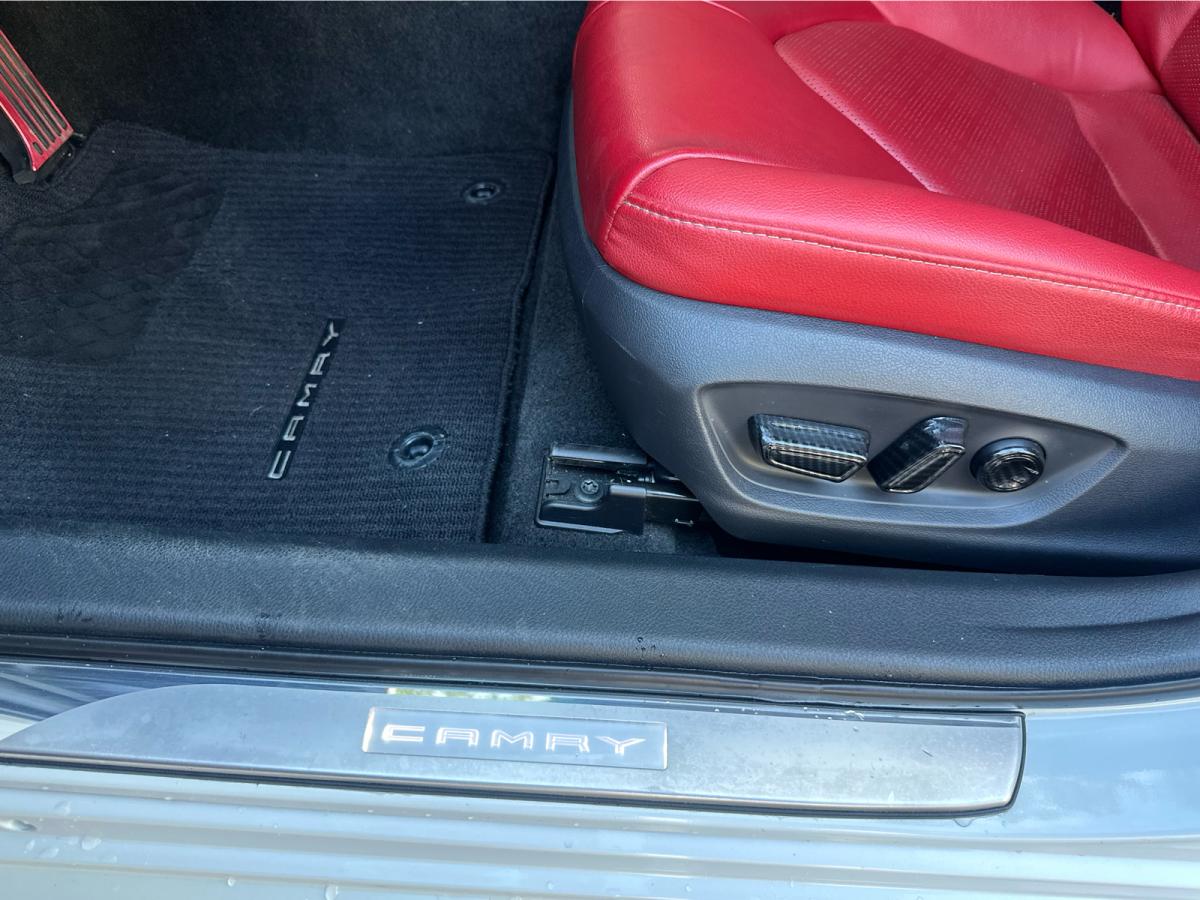 2018 Toyota Camry - Image 34