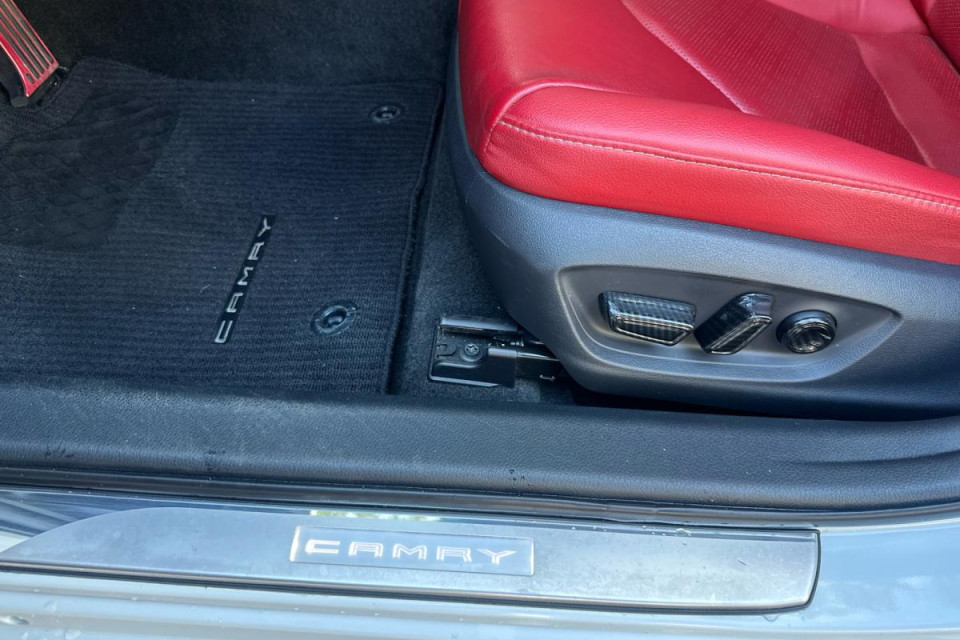 2018 Toyota Camry - Image 34