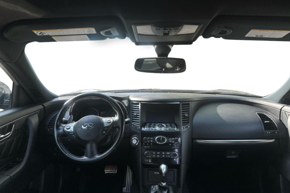 2017 Infiniti QX70 - Image 32
