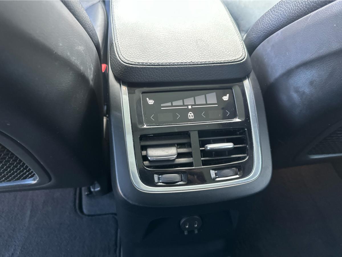 2022 Volvo XC90 - Image 58