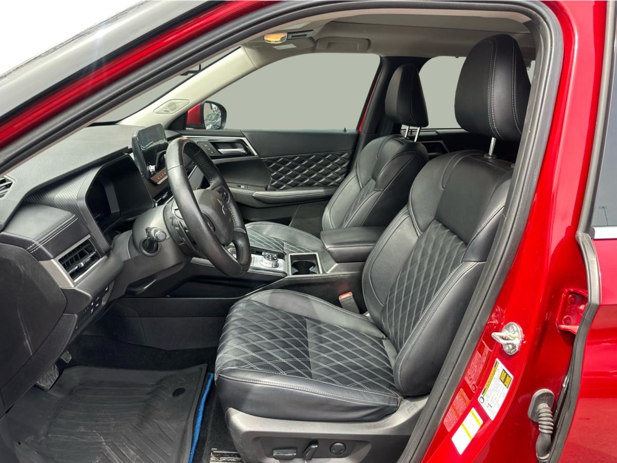 2024 Mitsubishi Outlander - Image 56
