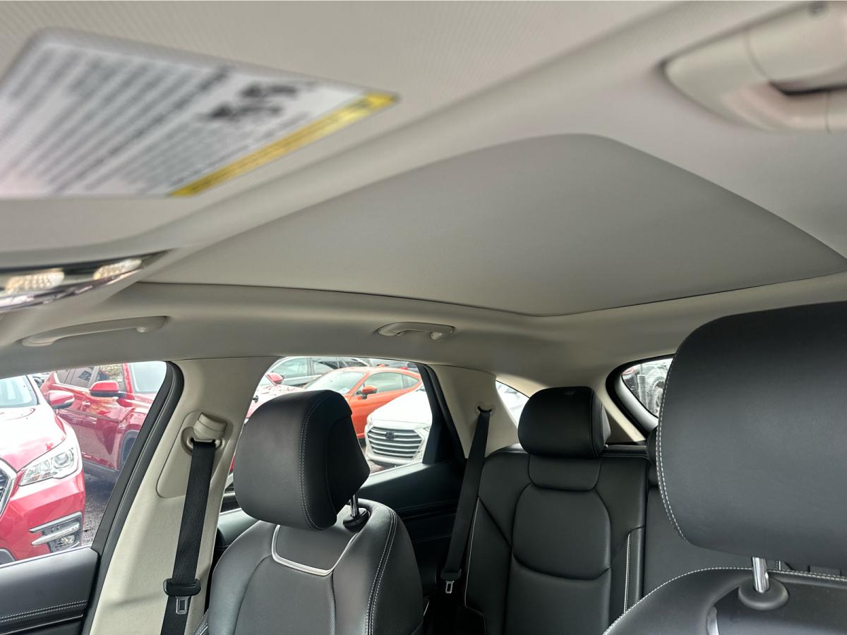 2022 Genesis GV70 - Image 79