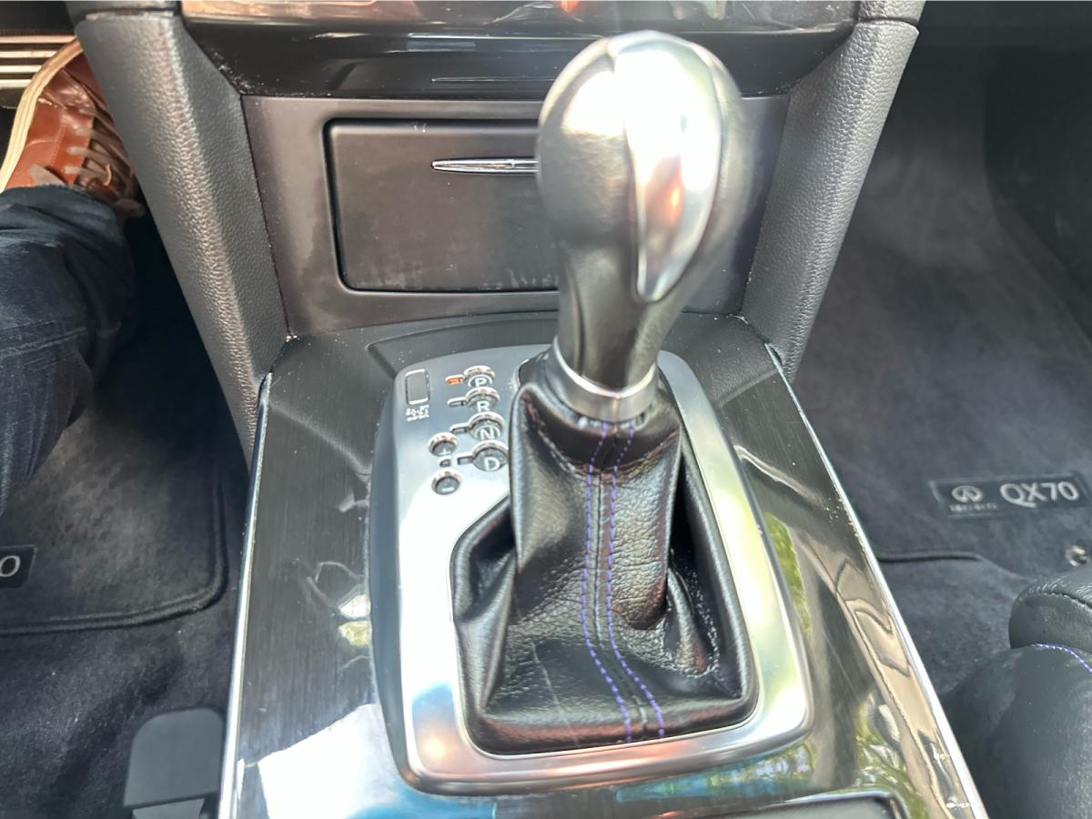 2017 Infiniti QX70 - Image 85
