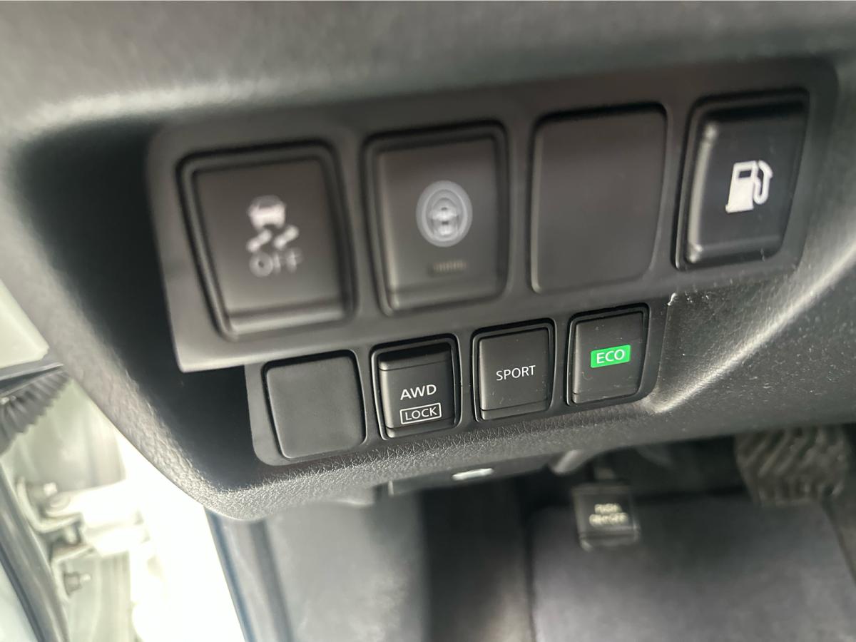 2020 Nissan Rogue - Image 64