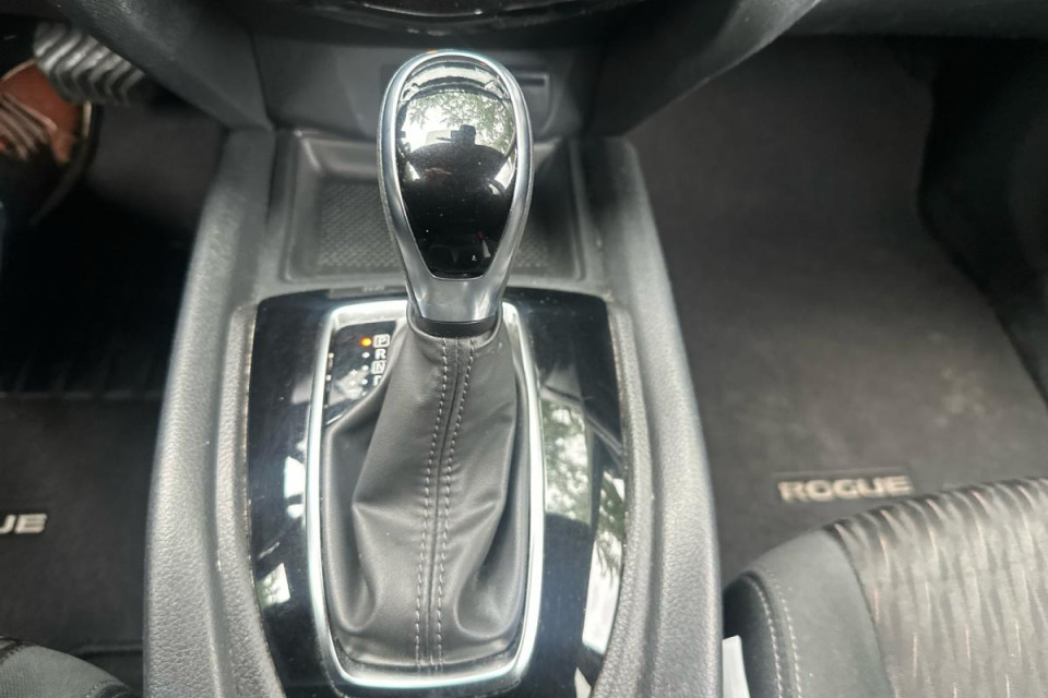 2020 Nissan Rogue - Image 67