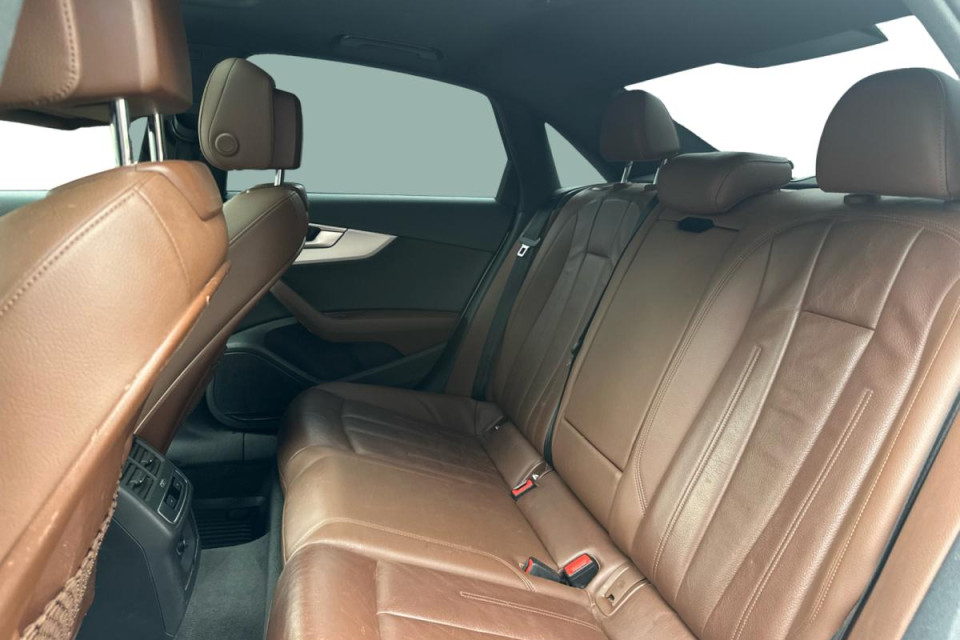 2018 Audi A4 - Image 12