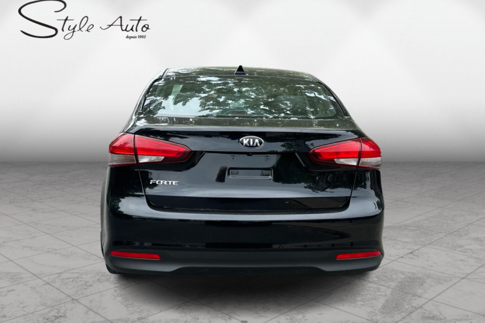 2018 Kia Forte - Image 4