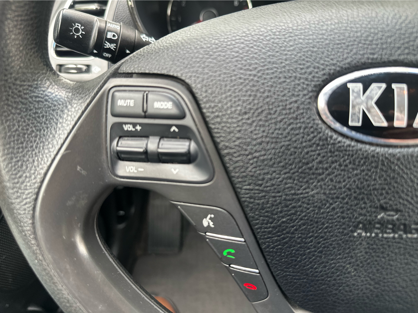 2018 Kia Forte - Image 8