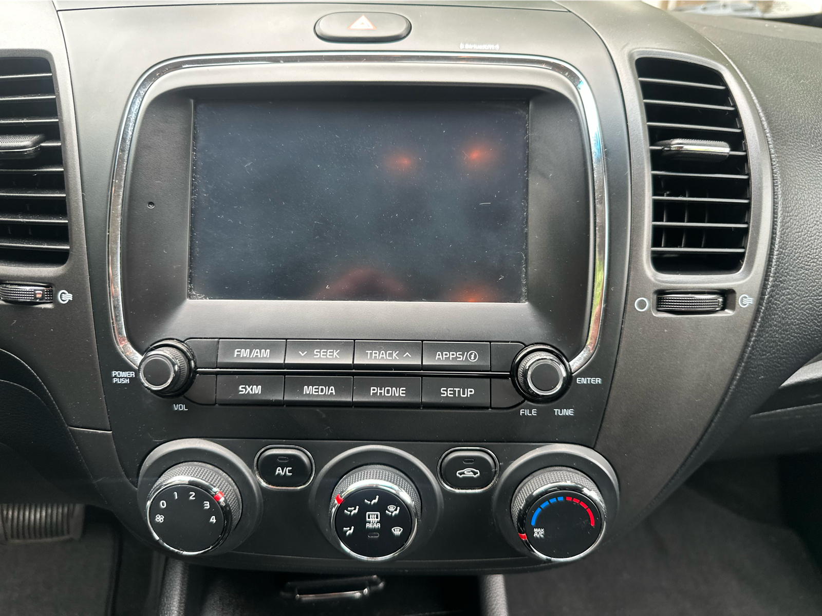 2018 Kia Forte - Image 9