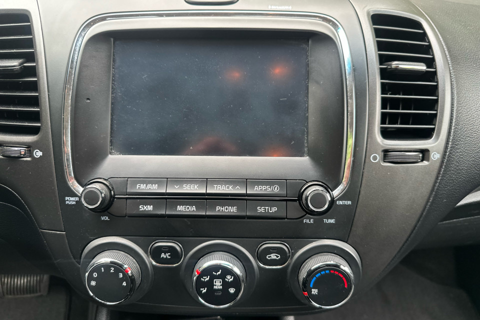 2018 Kia Forte - Image 9