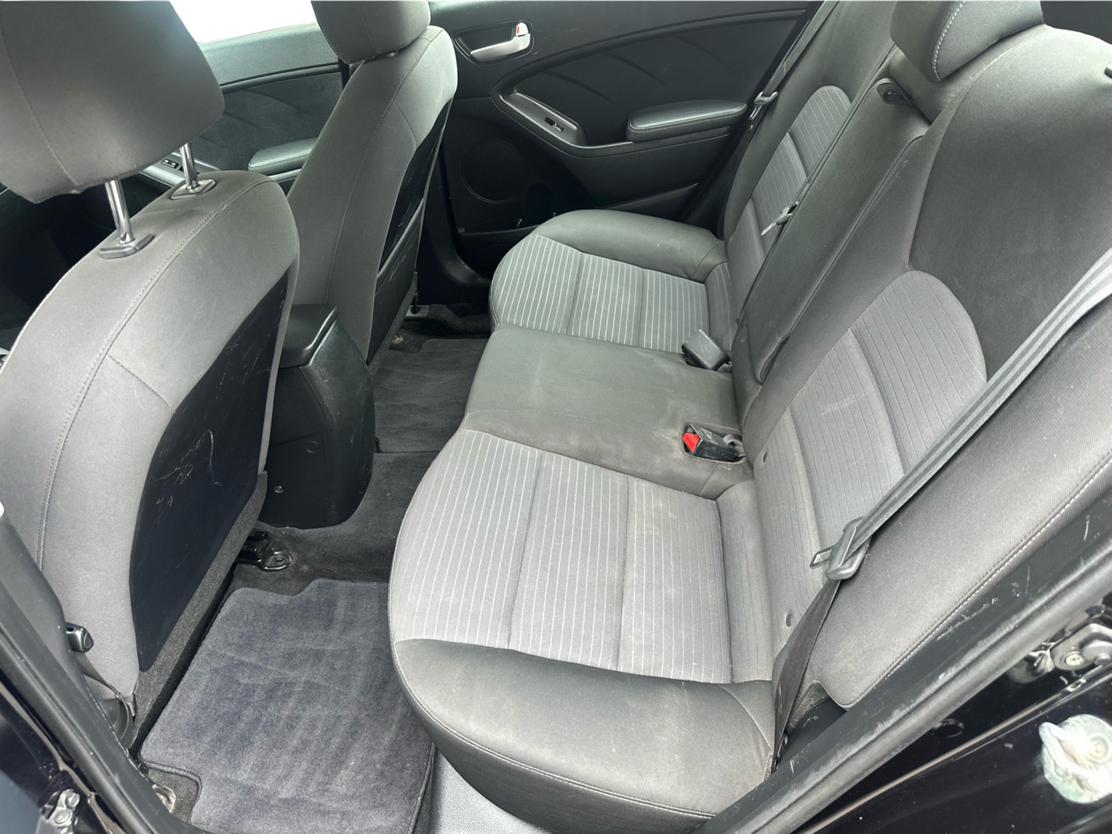 2018 Kia Forte - Image 15