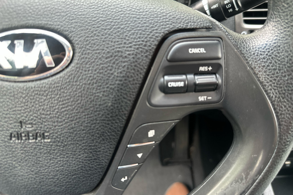 2018 Kia Forte - Image 16