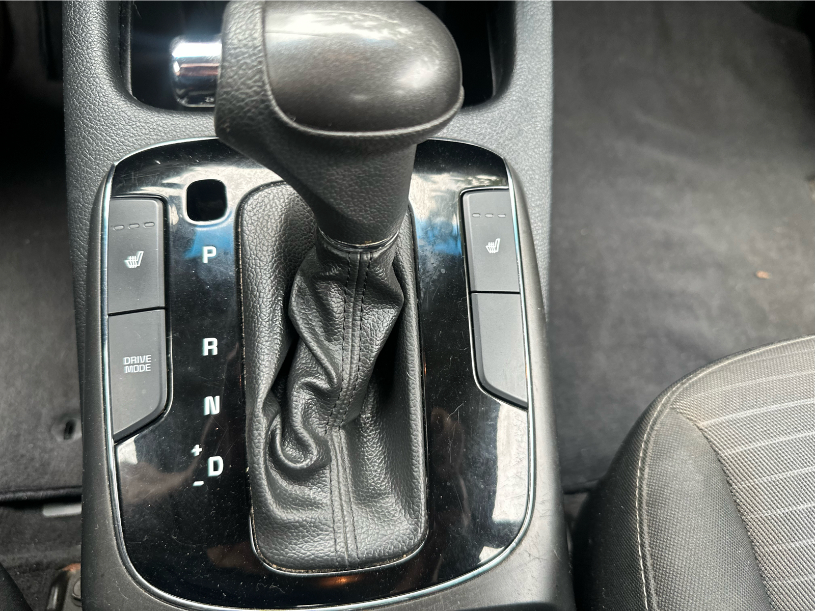2018 Kia Forte - Image 17