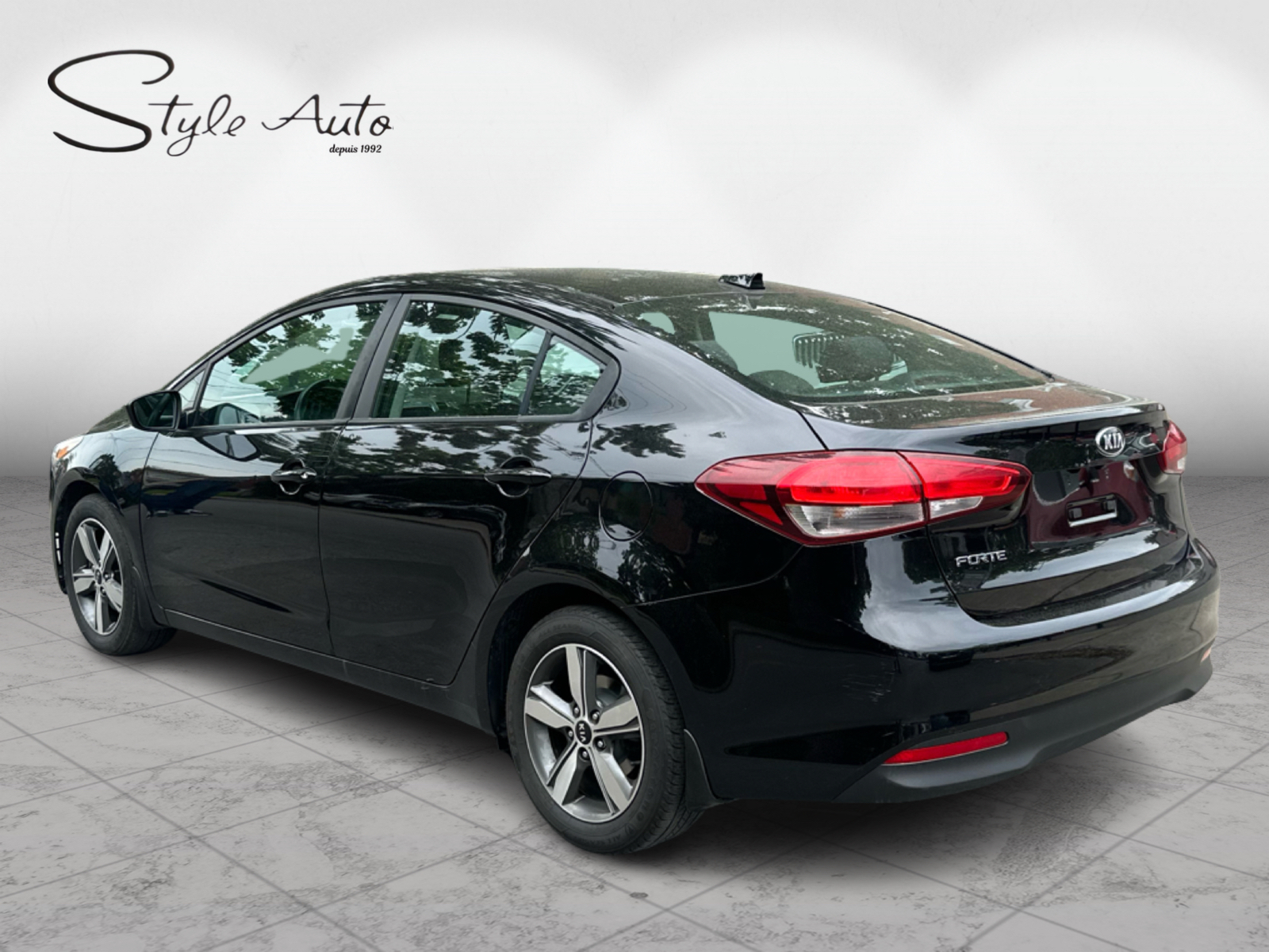 2018 Kia Forte - Image 19