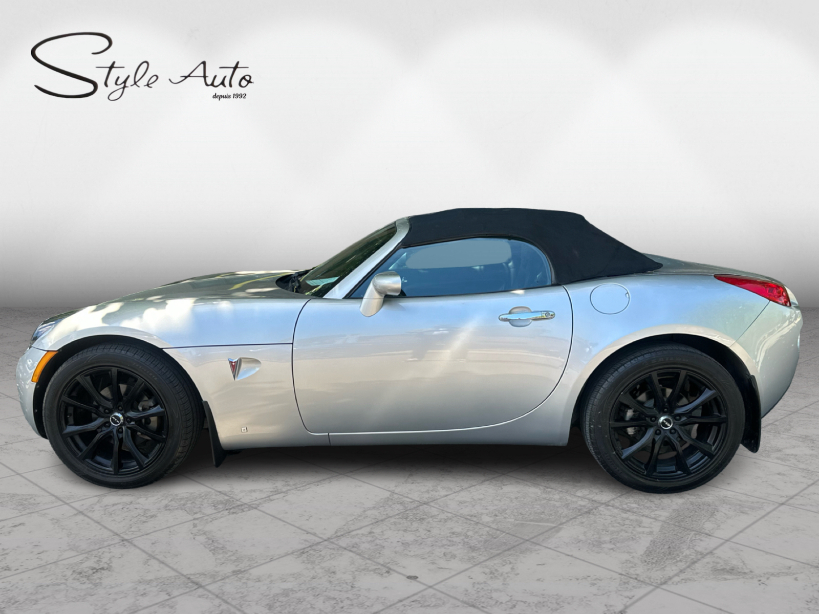 2007 Pontiac Solstice - Image 3