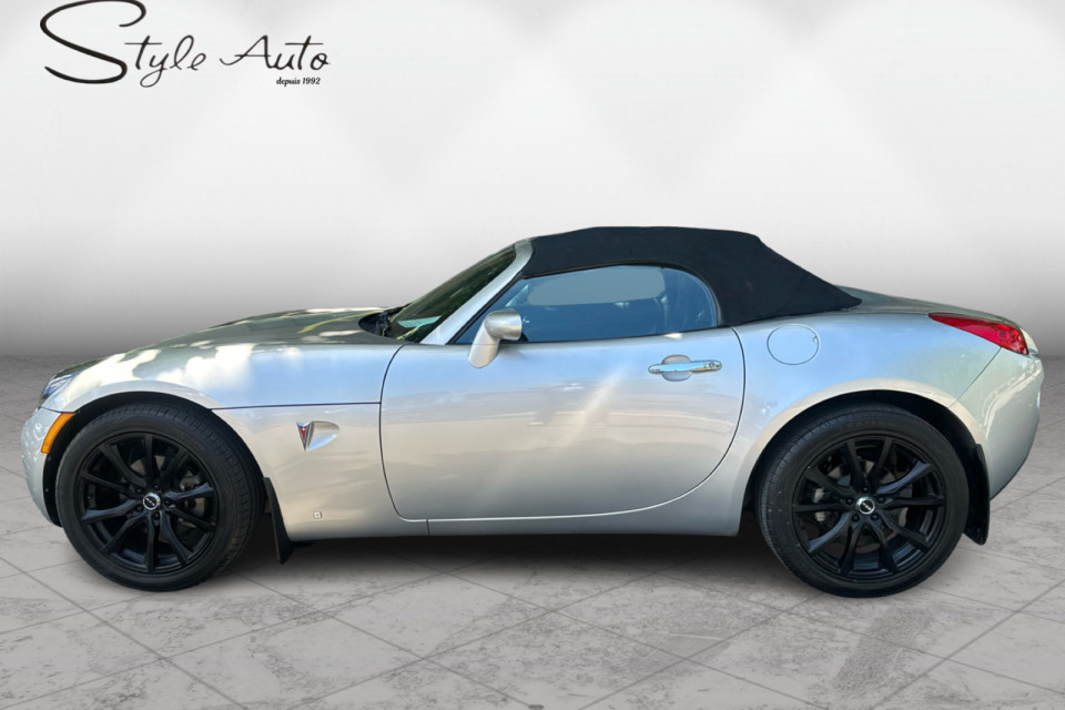 2007 Pontiac Solstice - Image 3