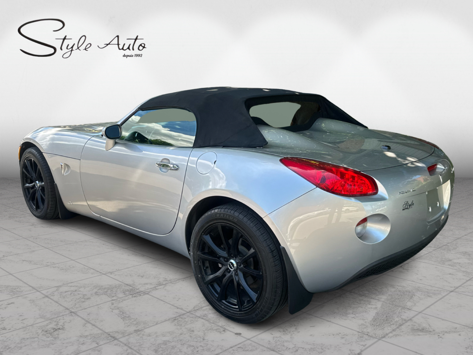 2007 Pontiac Solstice - Image 4