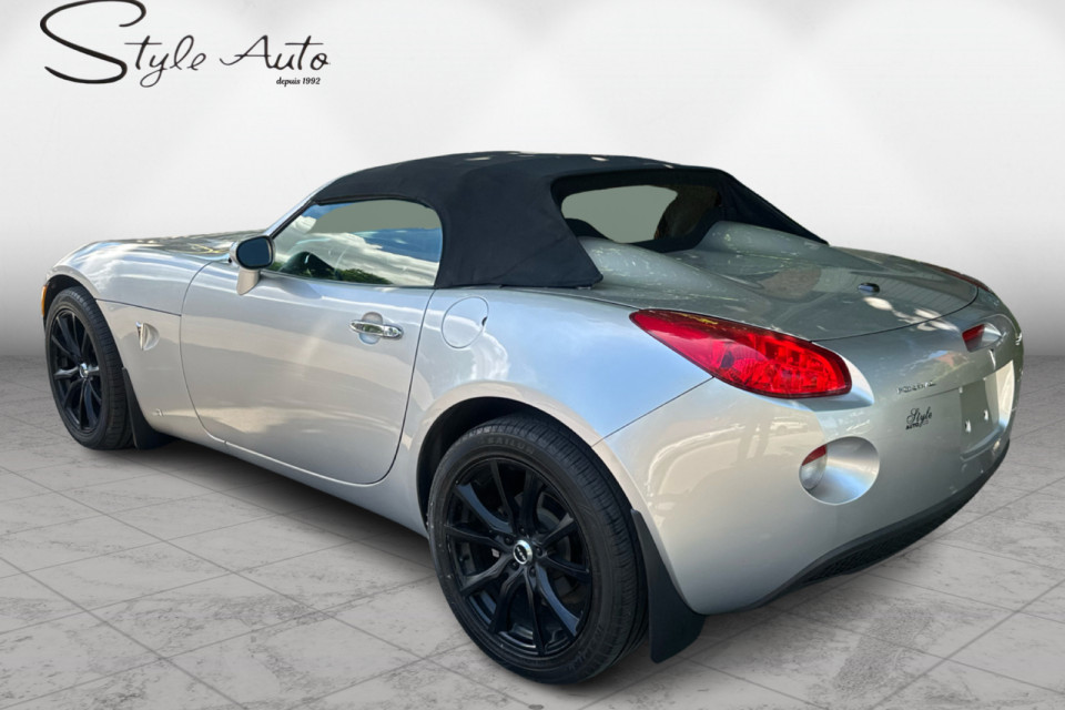 2007 Pontiac Solstice - Image 4
