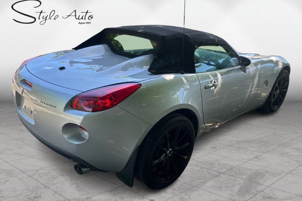 2007 Pontiac Solstice - Image 5