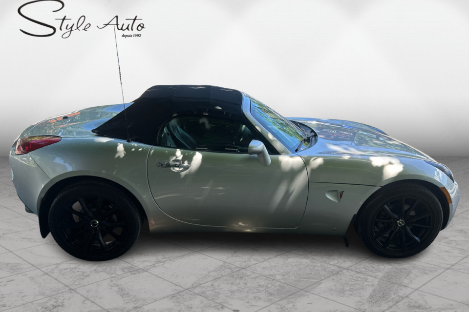 2007 Pontiac Solstice - Image 6