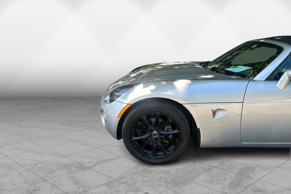 2007 Pontiac Solstice - Image 9