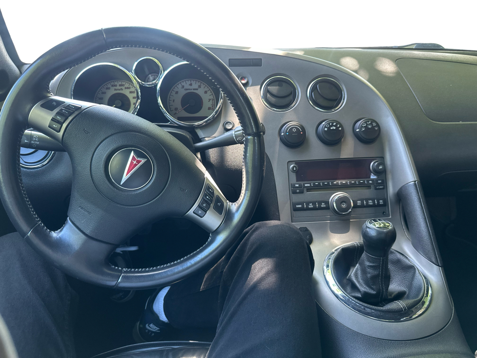 2007 Pontiac Solstice - Image 10