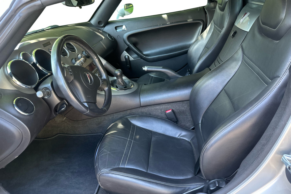 2007 Pontiac Solstice - Image 12