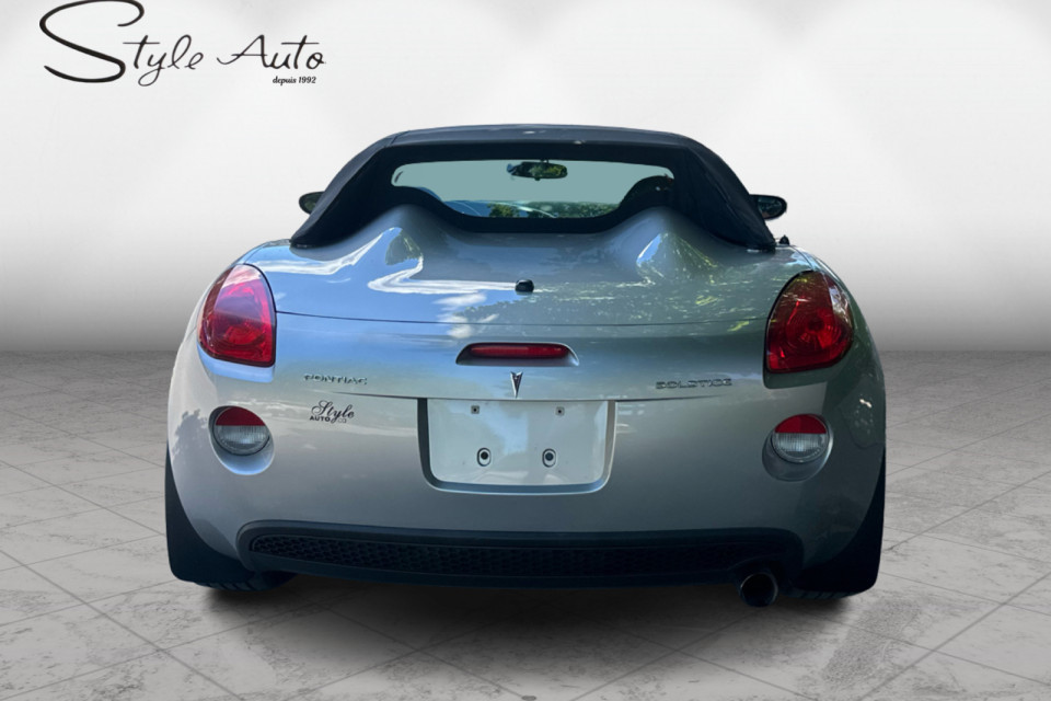 2007 Pontiac Solstice - Image 14