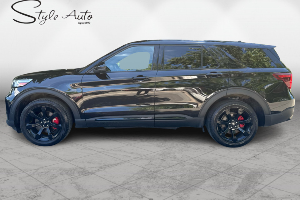 2022 Ford Explorer - Image 3
