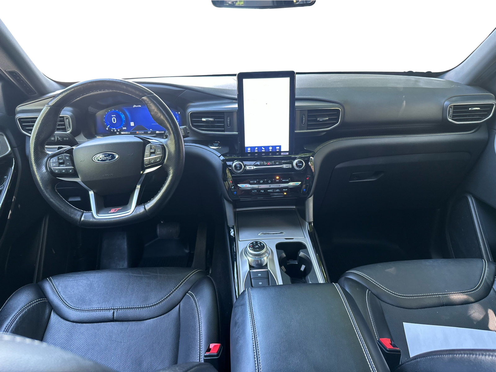 2022 Ford Explorer - Image 10