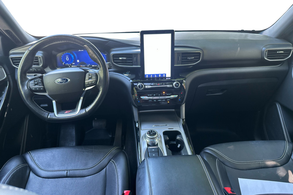 2022 Ford Explorer - Image 10