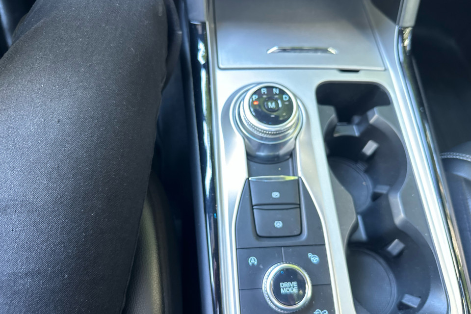 2022 Ford Explorer - Image 17