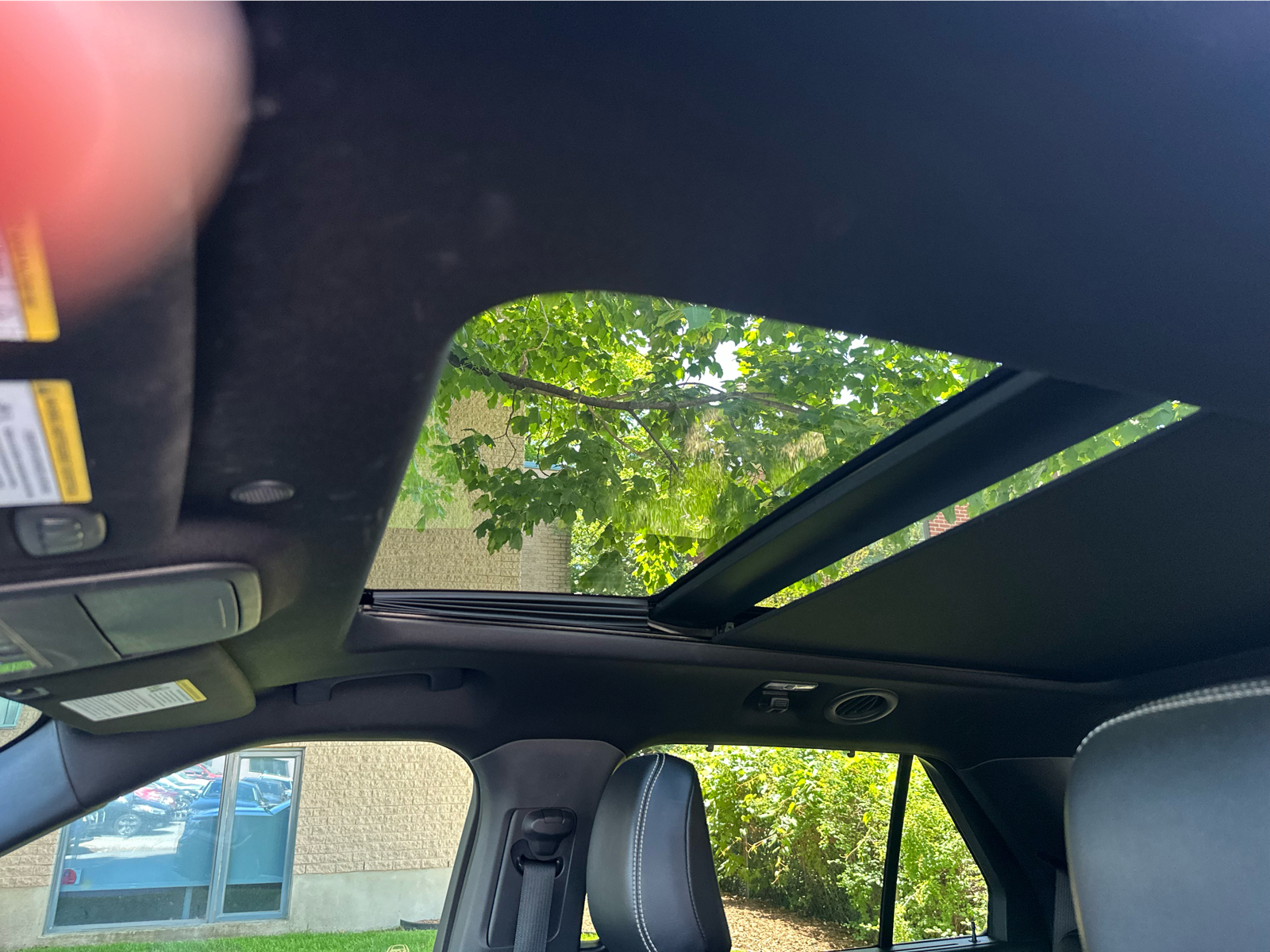 2022 Ford Explorer - Image 20