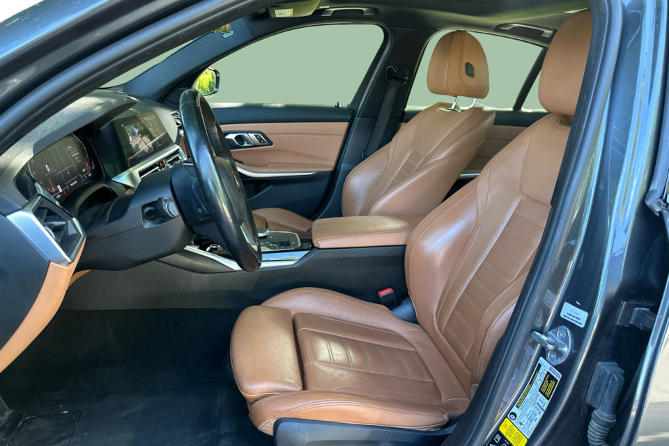 2020 BMW 3 Series - Image 11