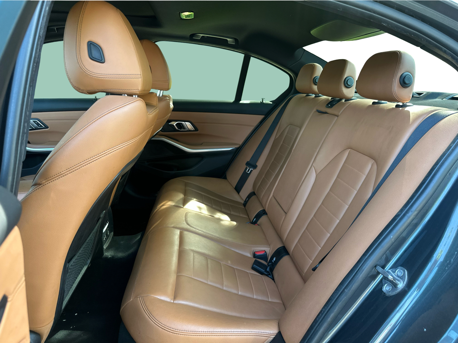 2020 BMW 3 Series - Image 12