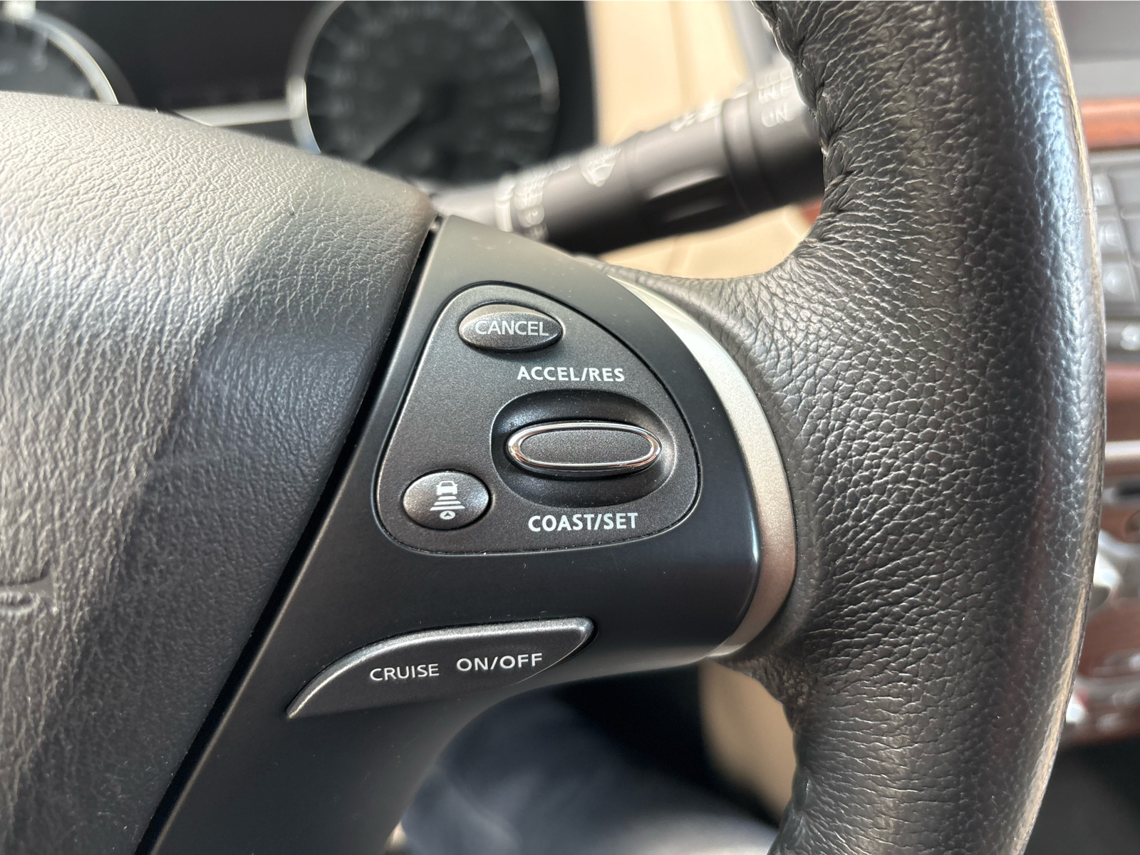 2017 Nissan Pathfinder - Image 13