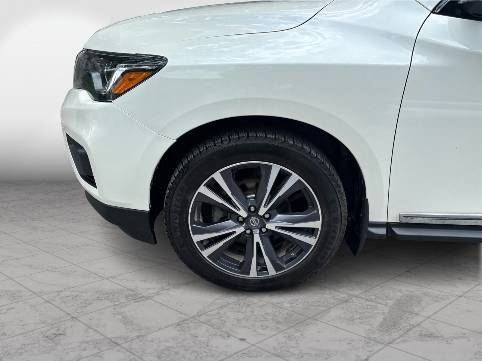 2017 Nissan Pathfinder - Image 9