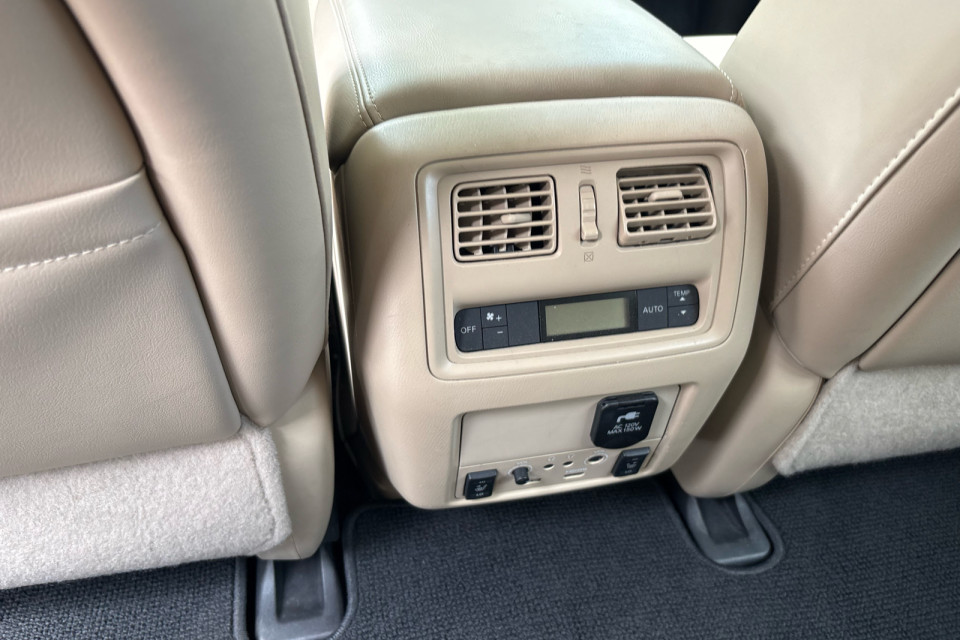 2017 Nissan Pathfinder - Image 23