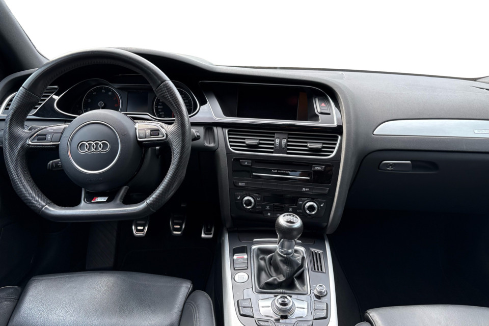 2015 Audi A4 - Image 9