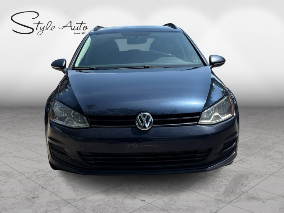 2016 Volkswagen Golf Sportwagon - Image 2