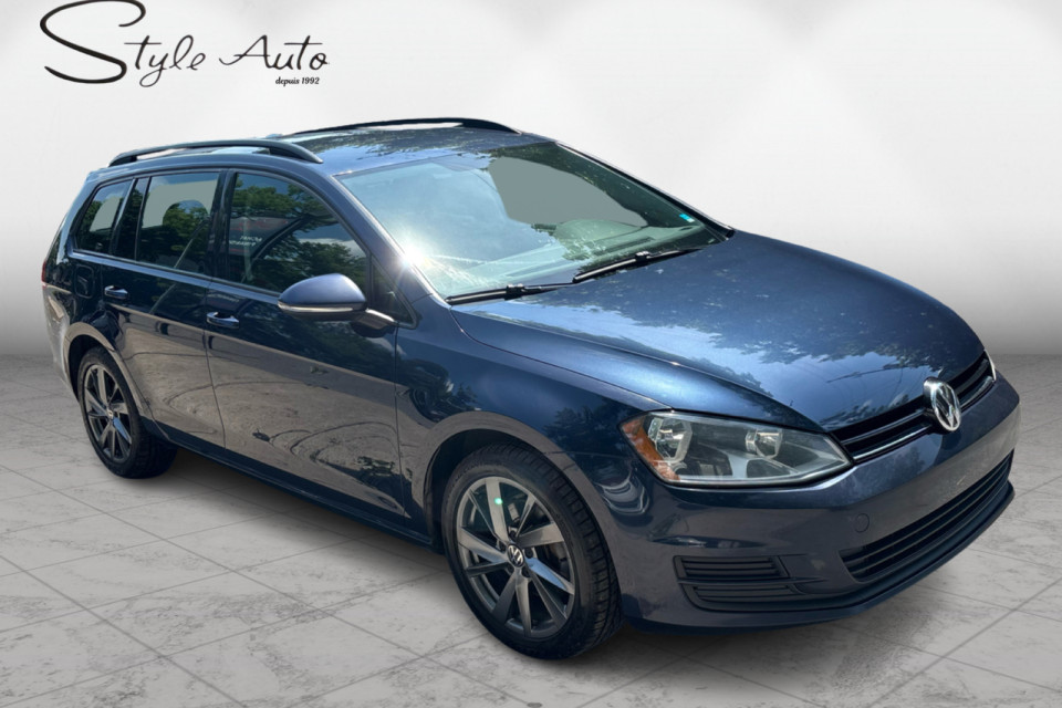 2016 Volkswagen Golf Sportwagon - Image 3