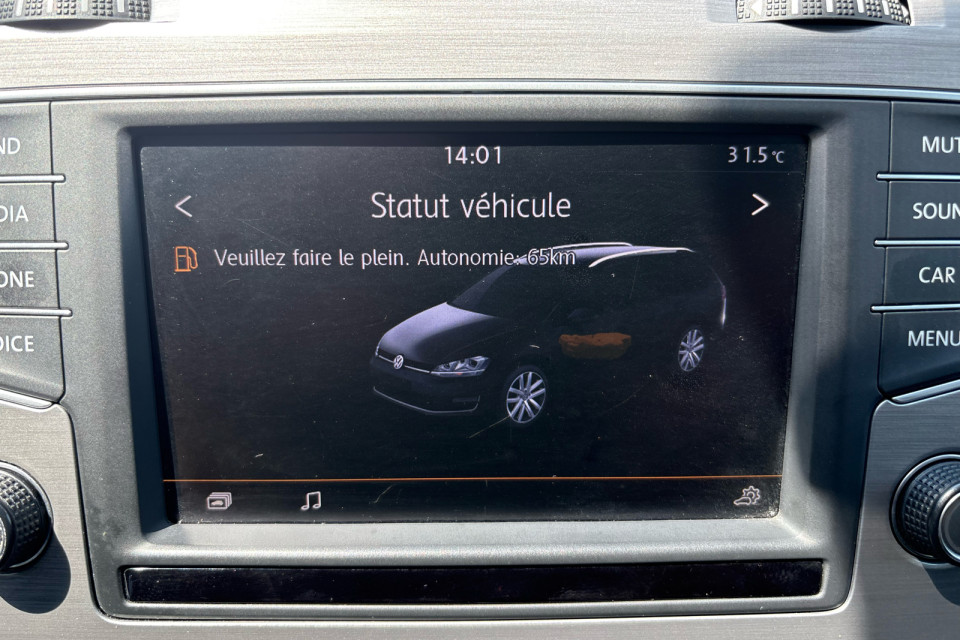 2016 Volkswagen Golf Sportwagon - Image 18