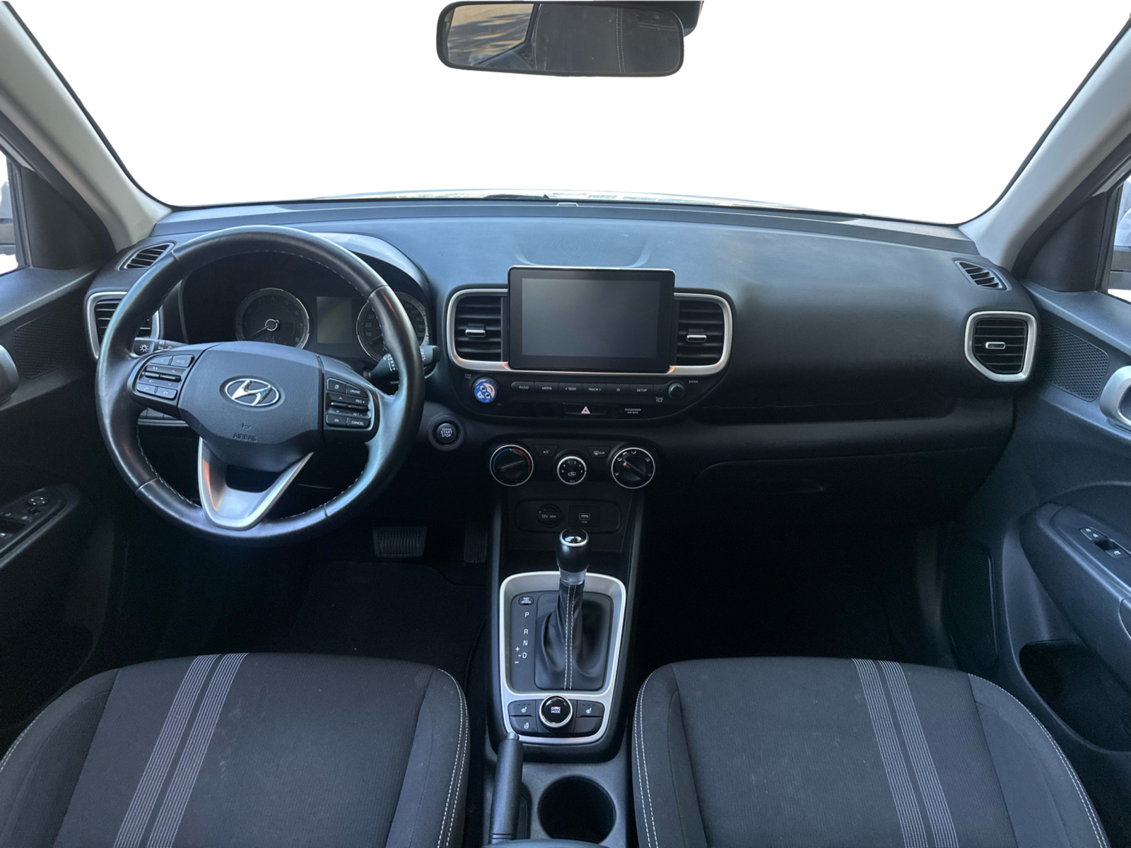 2021 Hyundai Venue - Image 11