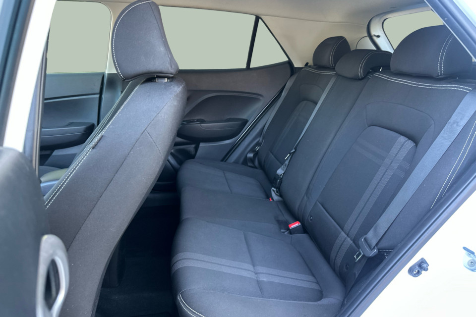 2021 Hyundai Venue - Image 13