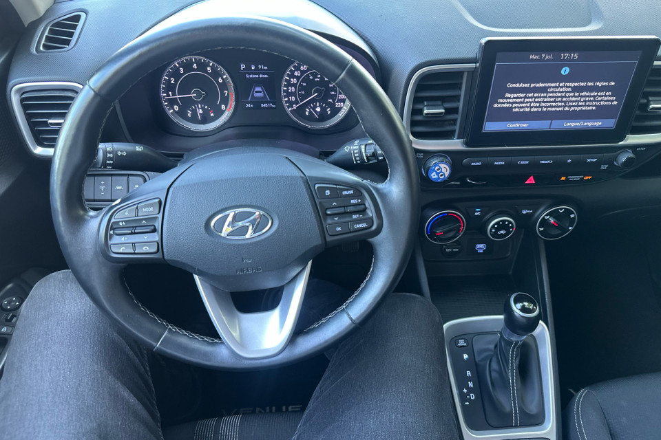 2021 Hyundai Venue - Image 16