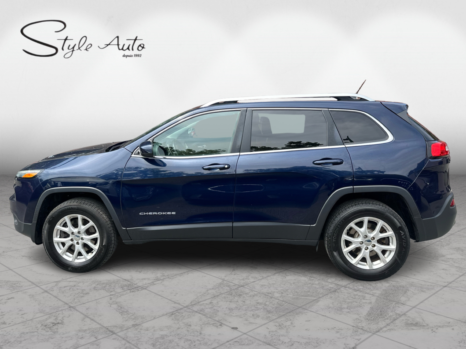 2015 Jeep Cherokee - Image 3