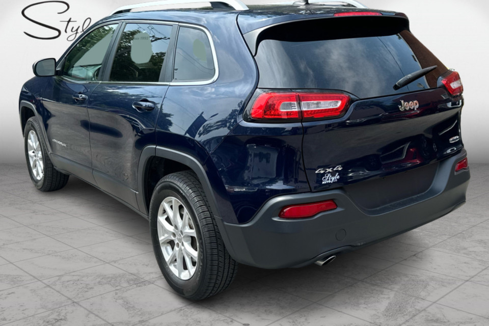 2015 Jeep Cherokee - Image 4