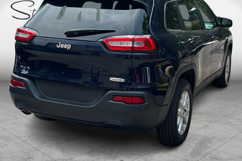 2015 Jeep Cherokee - Image 6
