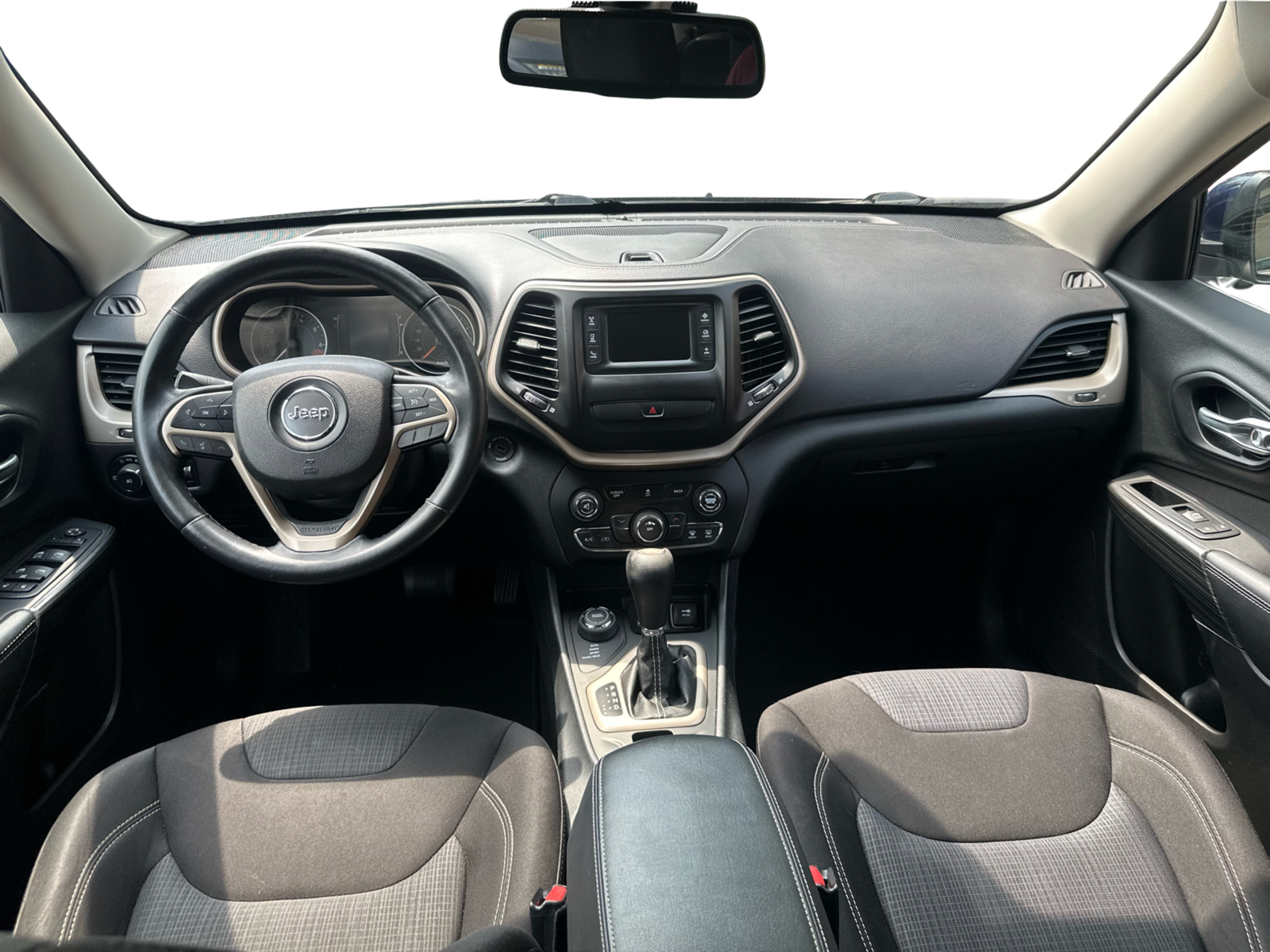 2015 Jeep Cherokee - Image 10